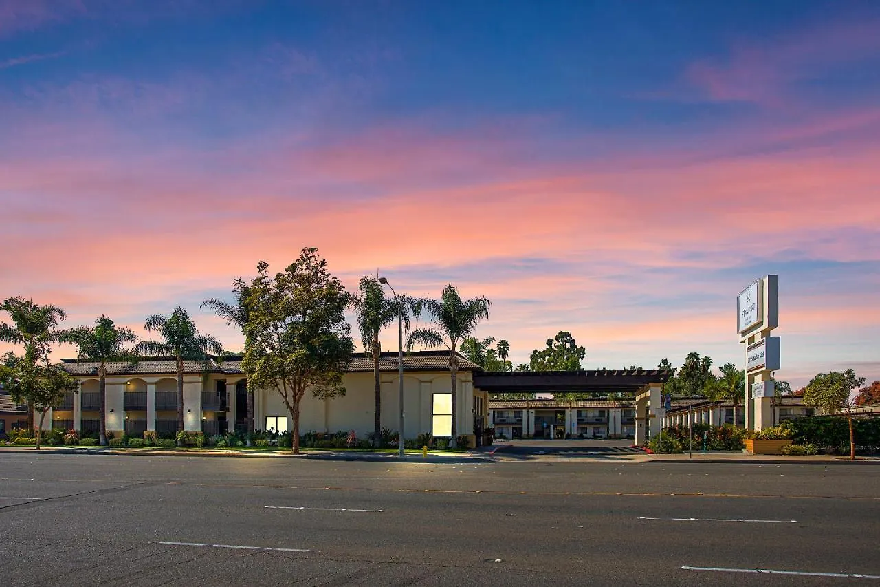 Hotel Stanford Inn & Suites Anaheim