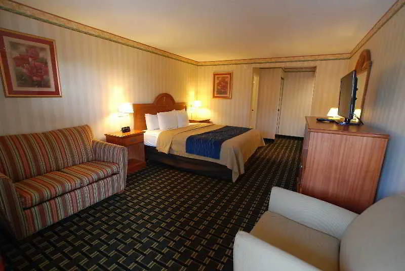 Stanford Inn & Suites Anaheim