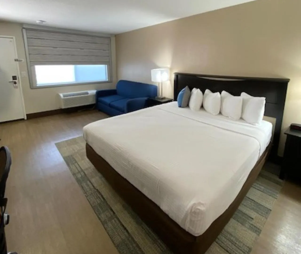 Stanford Inn & Suites Anaheim Hotel